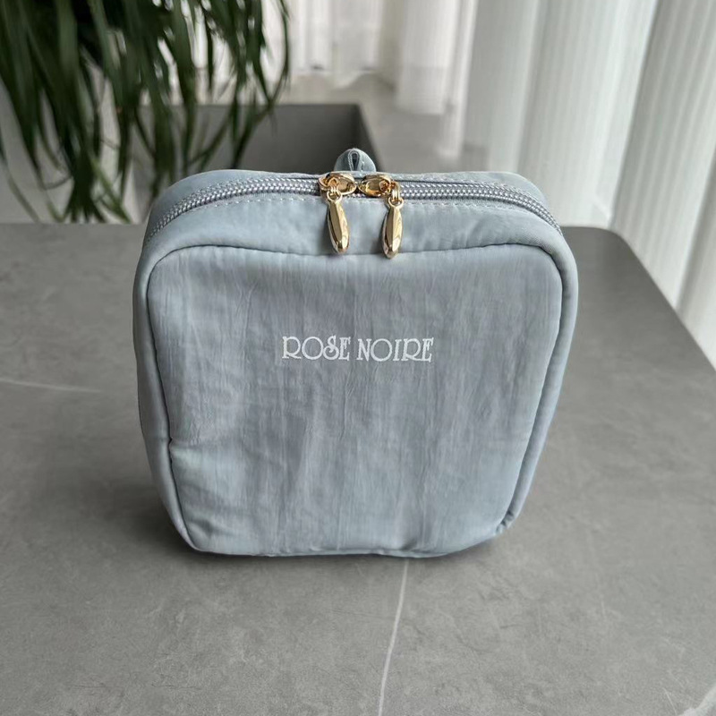 Makeup Toiletries Bag, Women's 2024 New Large Capacity, Simple Travel, Portable Small Storage Bag