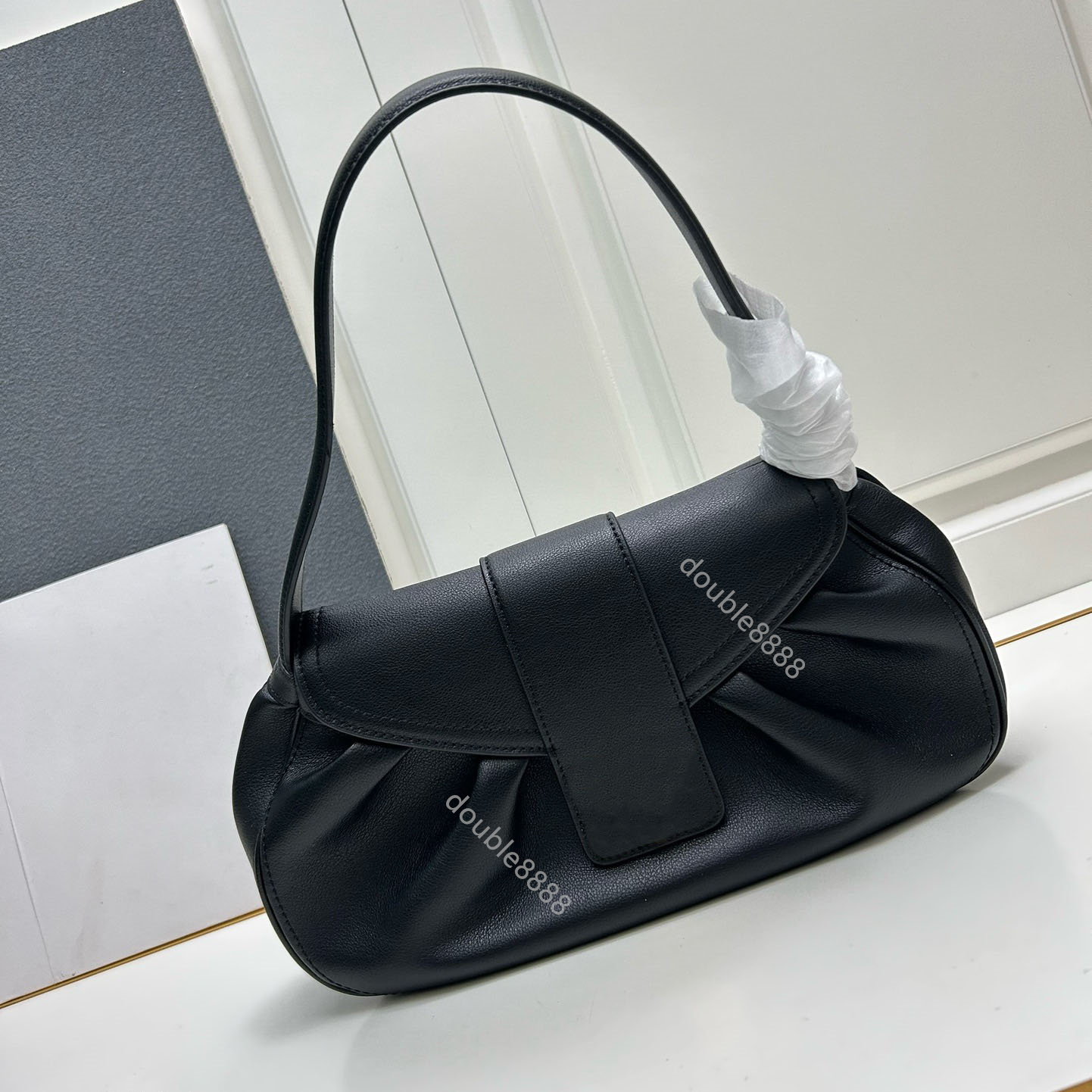 designer bag leather cowhide bag top quality Shoulder bag Luxury Crossbody bag handbag Travel bags phone bags messenger bag lady bag work bag Commuter bag