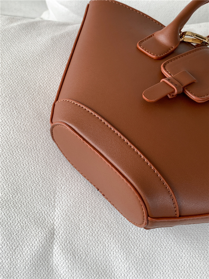 New Handheld Women's Fashionable High End Vegetable Basket Bag, Simple And Niche PU Crossbody For Women