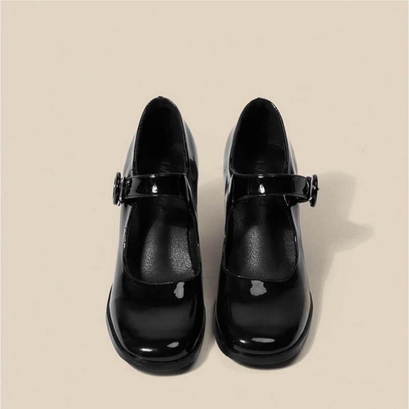 New Fashion Loafers Women autumn New Black Platform Flats Shoes Women Loafers Slip on Boat Shoes Designer Casual Leather