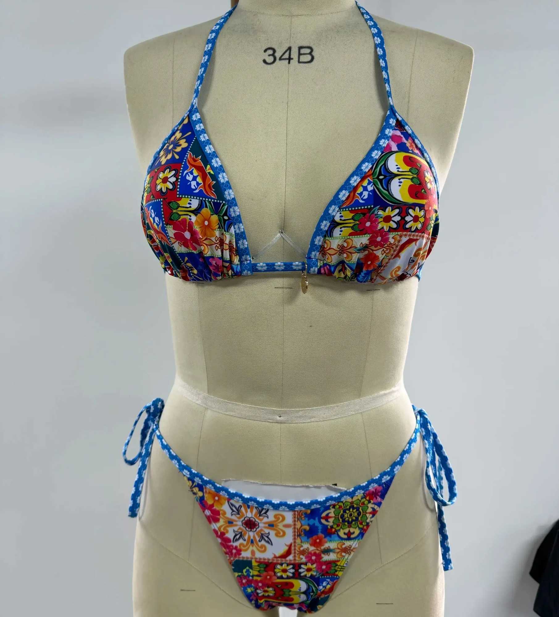 2 Pieces Bikini Suit Bohia Sty Low Waist Triang Beach Shorts Printed Flowers Swimwear Sexy Tong Strip Bra Swimming SuitXJ241212