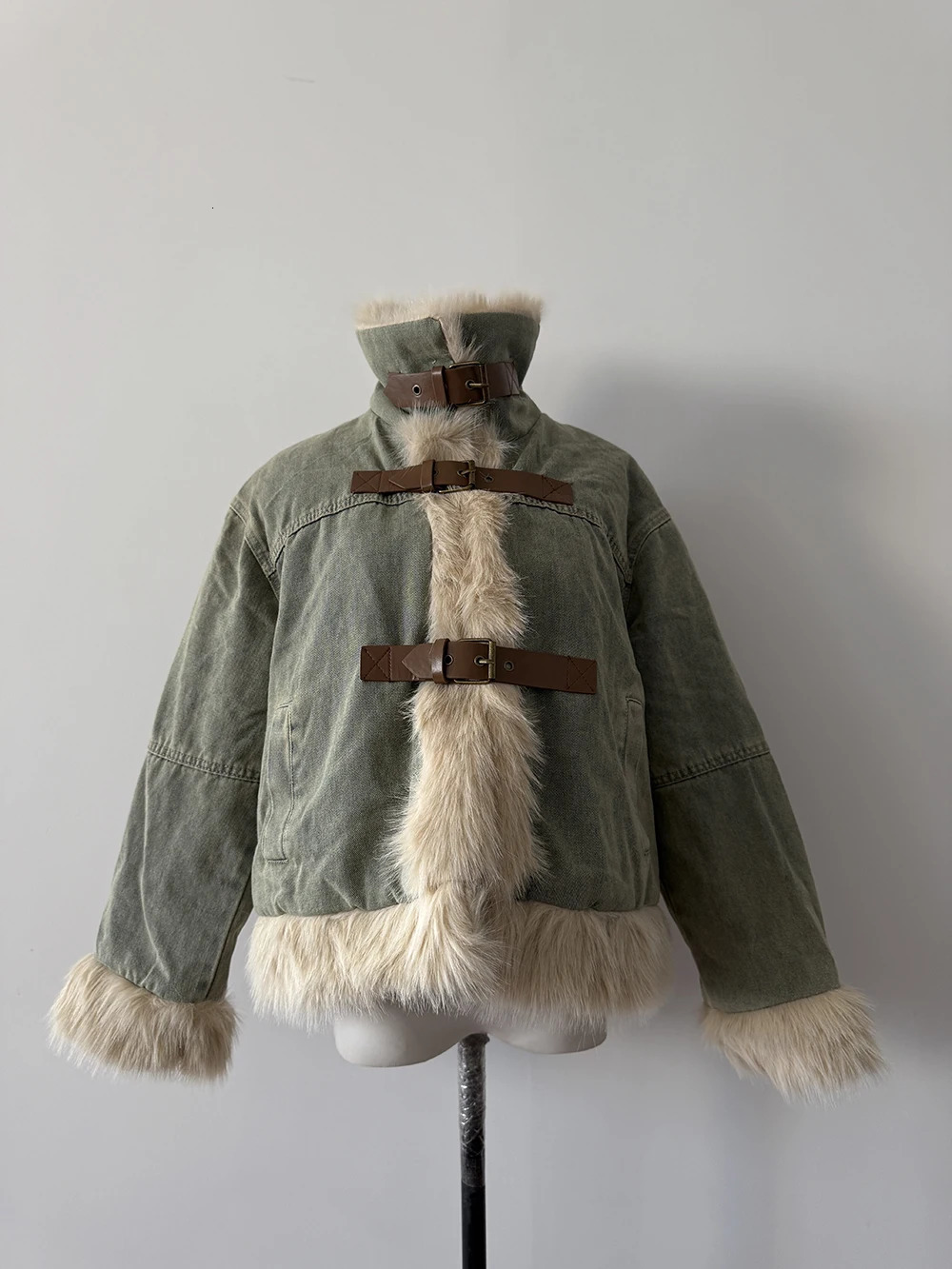 Large Fur Collar Spliced Denim Jacket for Women Korean High-end Winter Clothing Thickened Warm Loose Casual Coat Women Clothing 241212