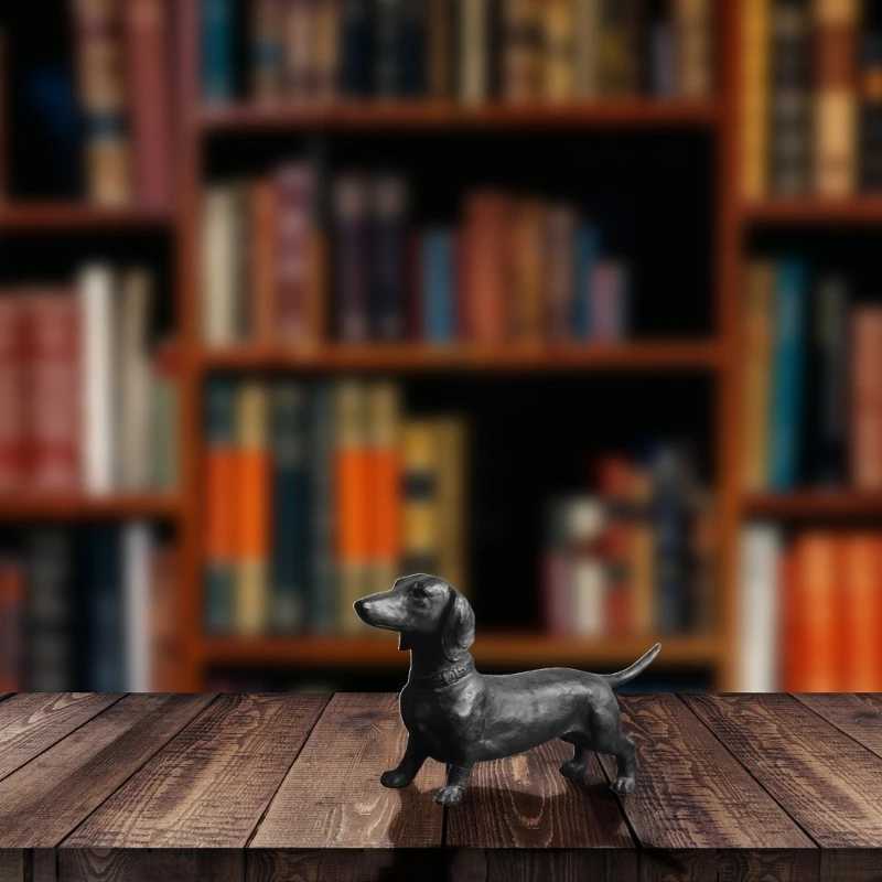 652F Dachshund Figurine Sculpture He Desktops Decorations Standing Long Dog Resins Small Statue Outdoor Garden Ornament Y241212