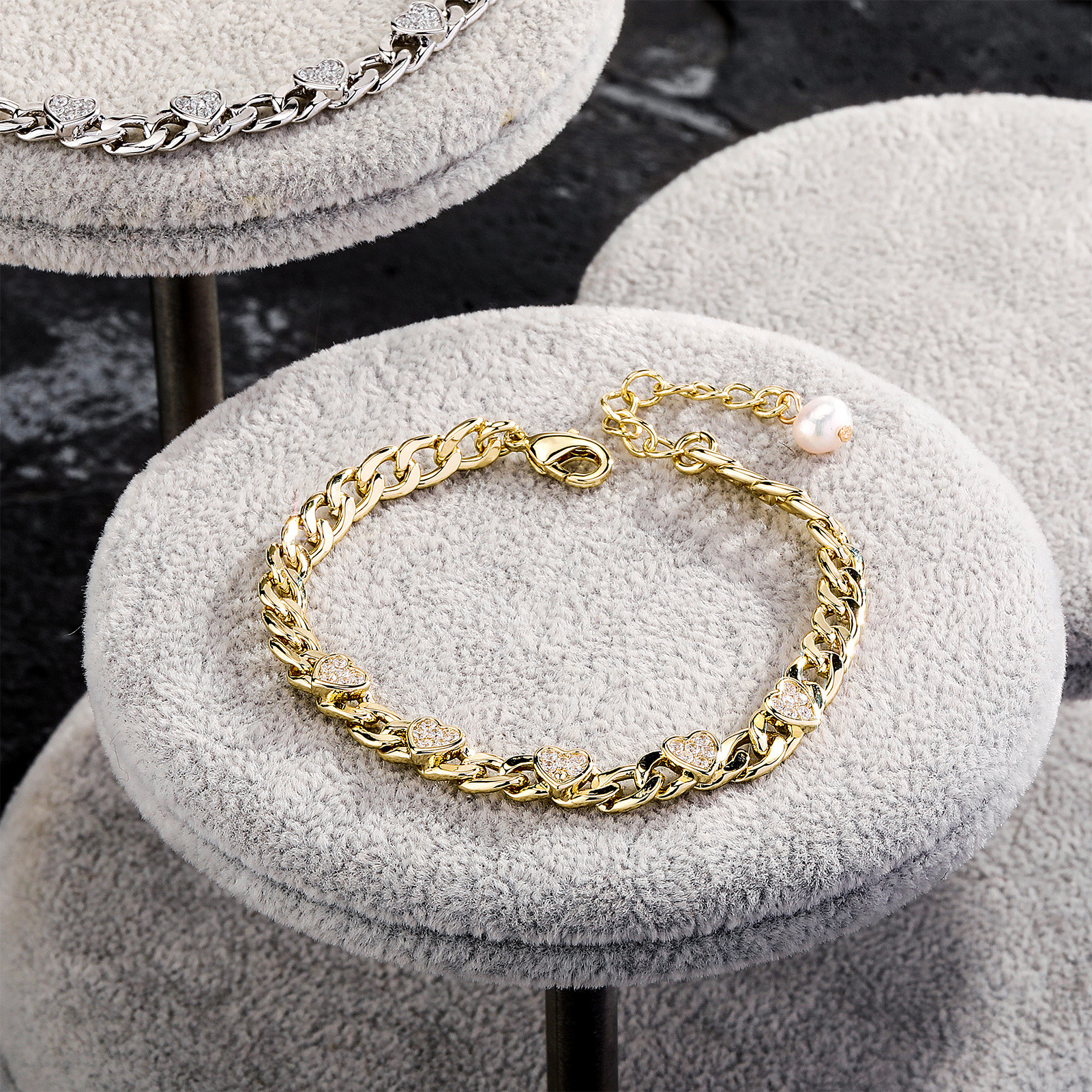 Boutique Pearl Love Heart Charm Cuban Link Chain Bracelet For Women Shiny Cubic Zirconia Trendy Couple Bracelets 18k Gold Color Preserved Wolf Tide Bi