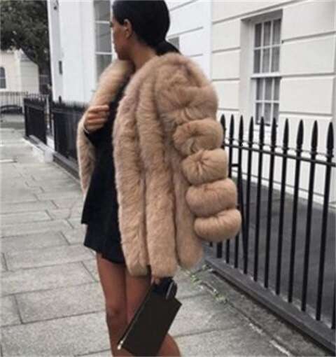 European American Winter Warm And Casual Sexy Solid Color Round Neck Slimming Cardigan Long Sleeved Plush Temperament Women's Jacket Fashionable 