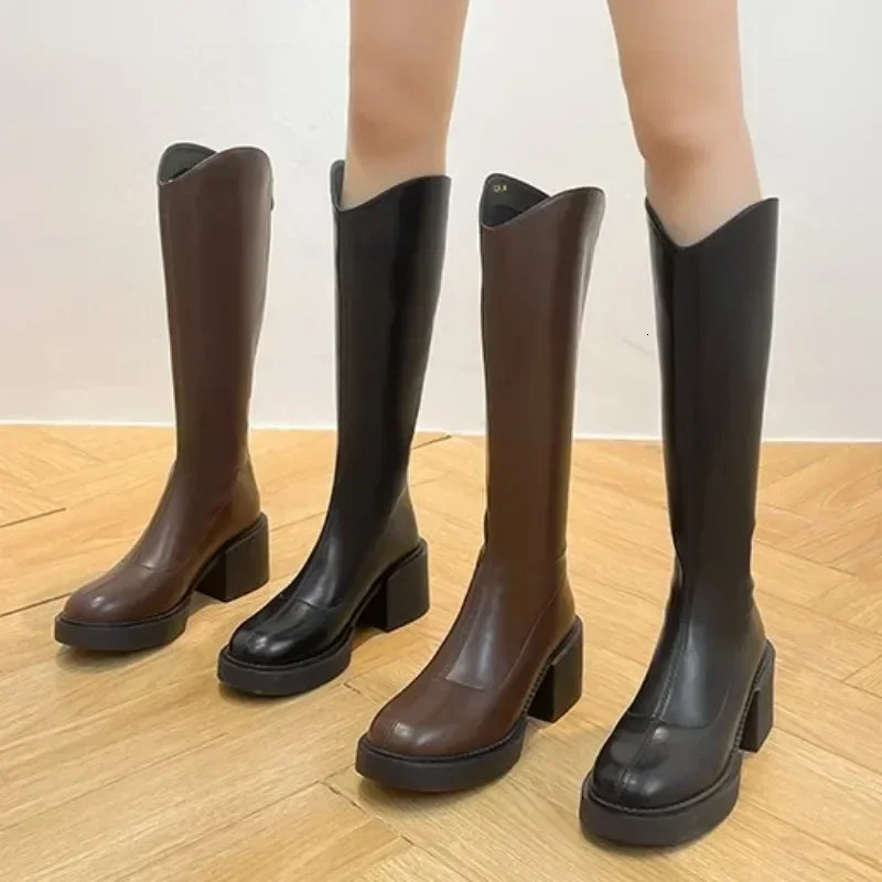 2024 Fashion Womens Shoes Soft Leather Knee High Boots Womens Zipper Womens Square High Heels Womens Autumn Knight Boots D63 241213