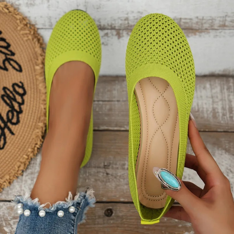 Spring and Autumn Fashion Round Head Solid Light Mouth Candy Mesh Breathable Large Womens Flat Shoes Single Shoe 241213