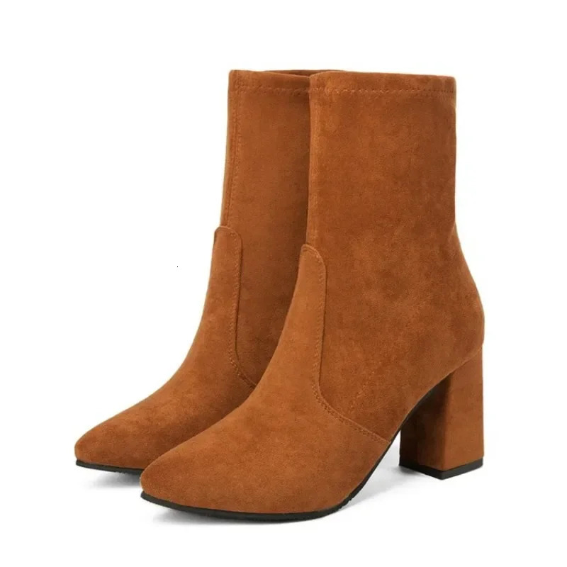 Thick high-heeled womens short boots fashionable weight loss ankle boots classic style autumn winter womens Pointed toe womens boots D64 241213