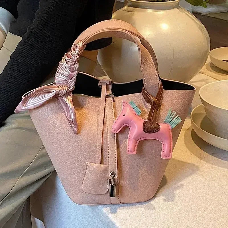 NEW French Leather Niche Bucket Top-Handle Female 2024 Fashion Women Foreign Style Hand Basket Sac Poplene Femme Tote Bag