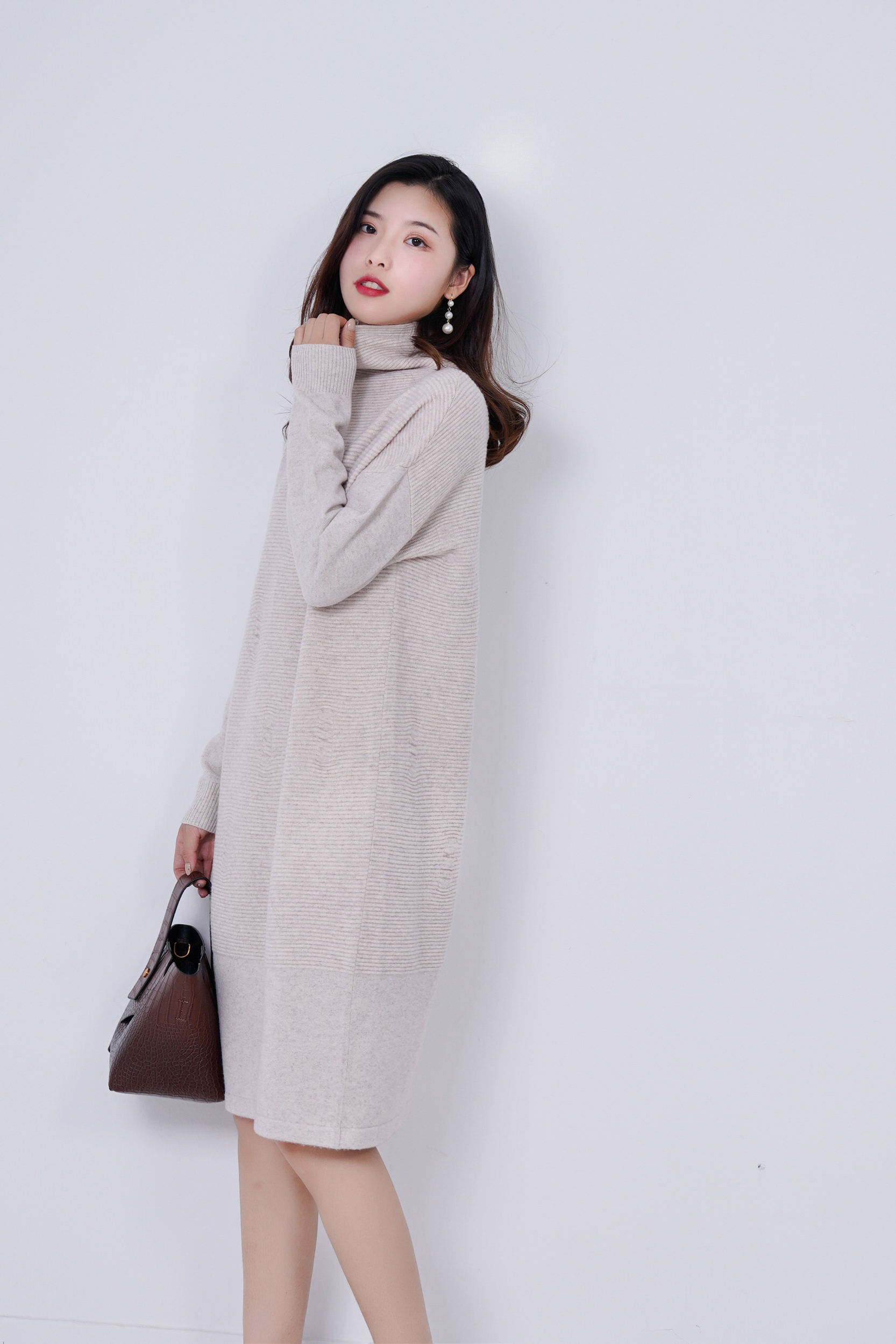 Bottom sweater for women autumn and winter stylish interior sweater high-end feeling slim fit wool sweater new fashionable top