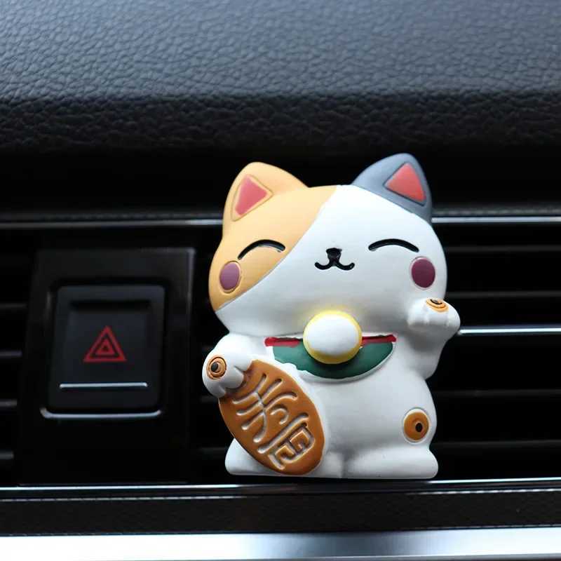 Car Air ener Lucky Cat Fragrance Diffuser Resin Art Perfume Clip Car Air Conditioner Outlet Vent Auto Interior AccessoriesXJ241213