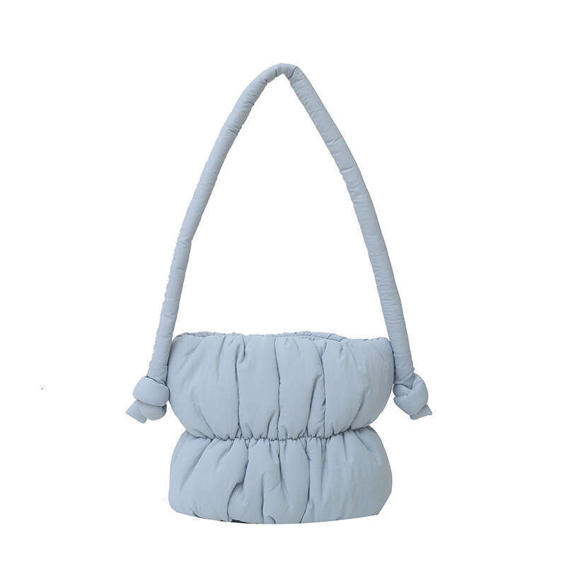 Popular cotton female niche design, cloud underarm personalized commuting bucket shoulder bag, 2024 new casual versatile fashion clothing