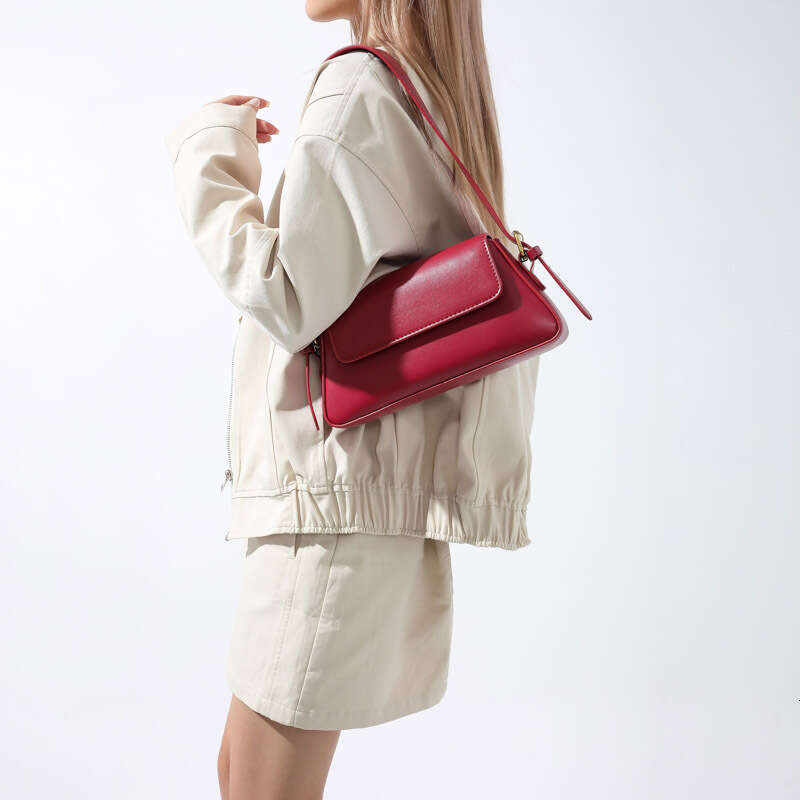 Internet celebrity high-end small square women's Korean version fashionable versatile single shoulder crossbody practical commuting armpit bag 20