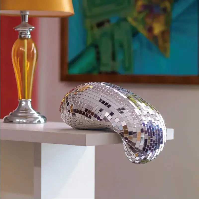 Melting disco ball wall decoration maximizes his decoration indoor flash ball lamp reflection eye shadow art modern sculpture Y241212