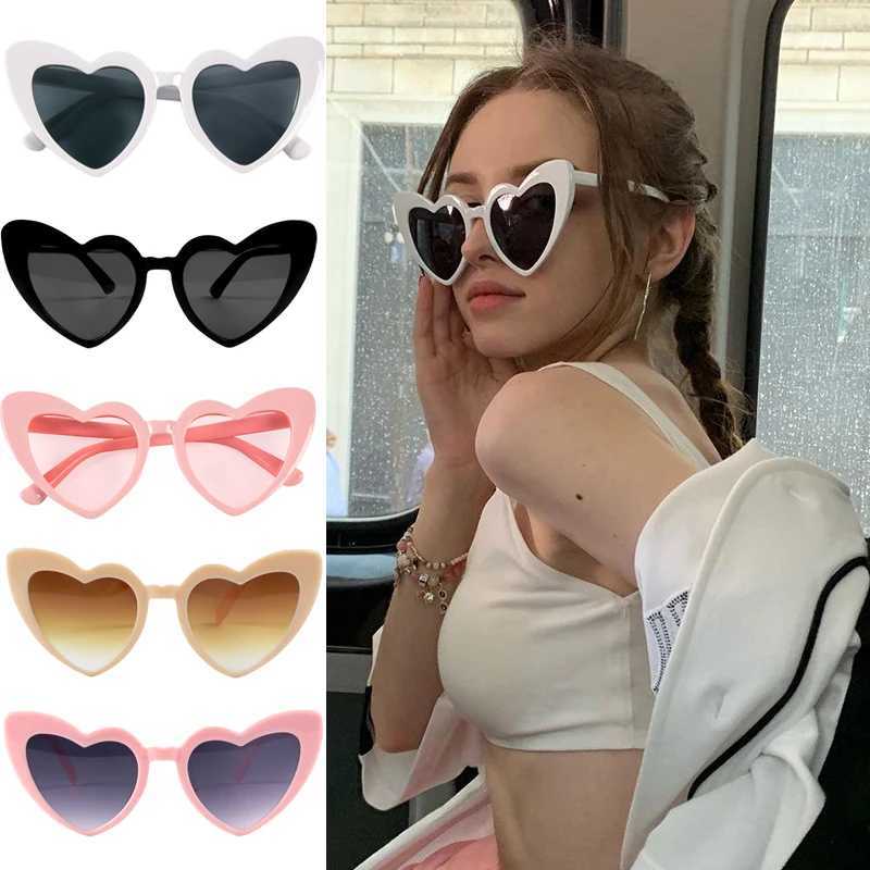 Sunglasses 1/5pcs Heart Shaped Sunglasses Women Cat Eye Female Sun Glasses Vintage Black White Eyewear Wedding Birthday Party Decorations H241213