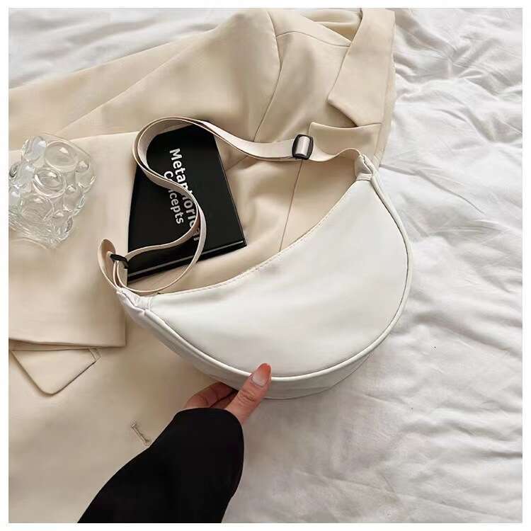 Nylon New Trendy Dumpg Lightweight Sports Style Crossbody Shoulder Armpit Bag Fashionable Quality Classic