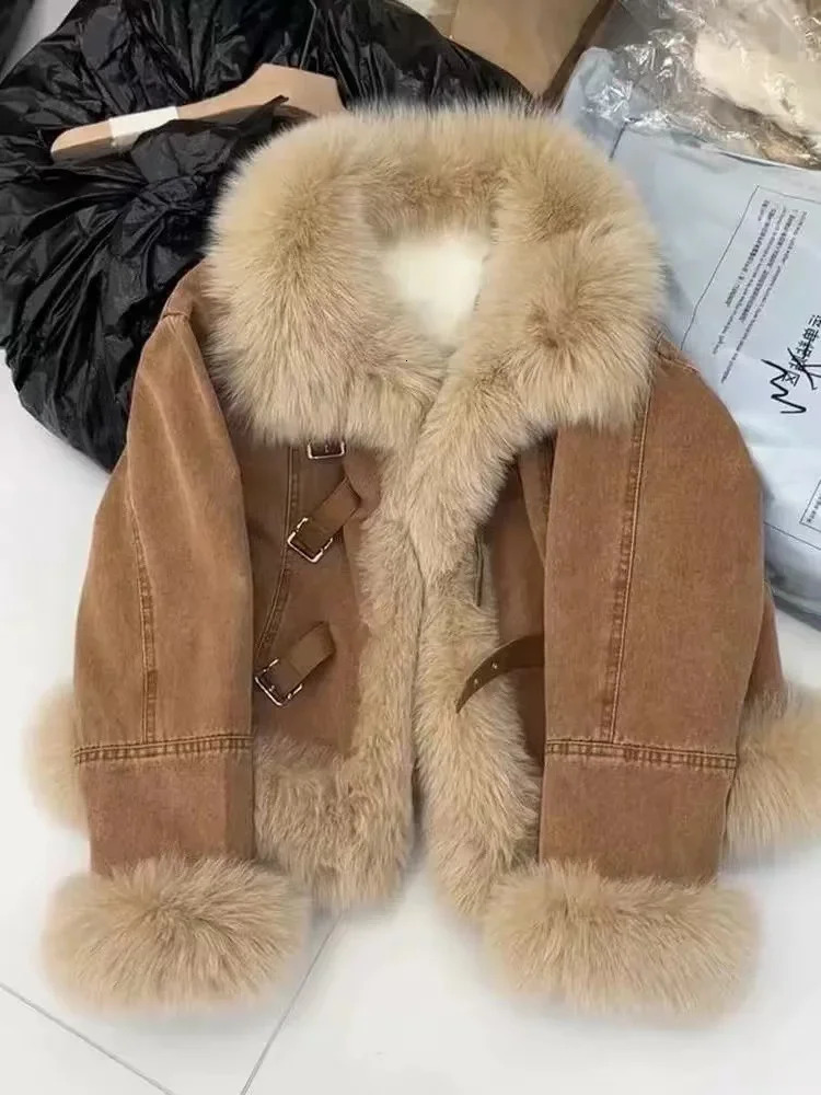 Large Fur Collar Spliced Denim Jacket for Women Korean High-end Winter Clothing Thickened Warm Loose Casual Coat Women Clothing 241212