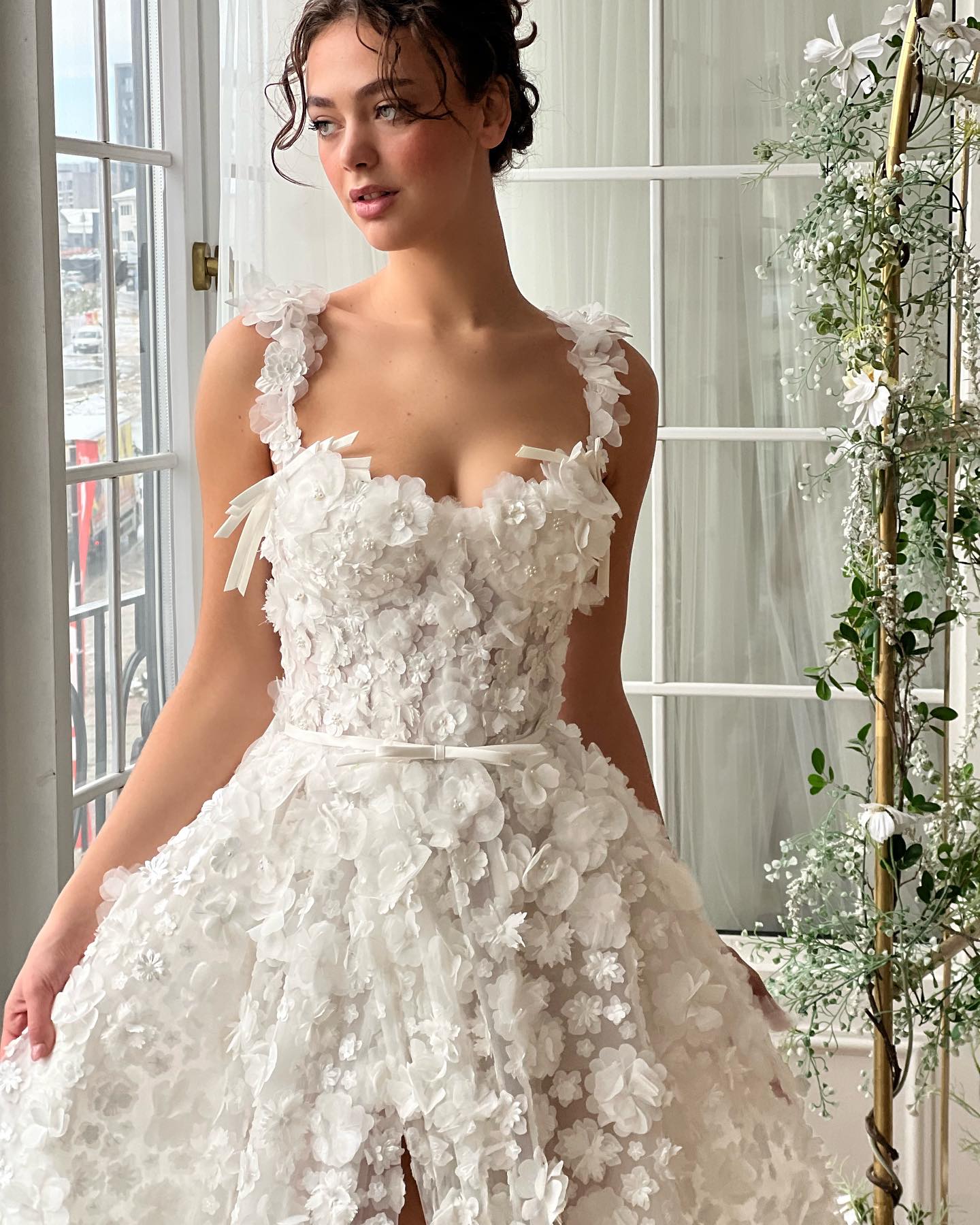 Thigh Stunning High Slit Wedding Dresses Beaded D Wers Appliqued Bridal Gowns A E Spaghetti Straps Necke Tulle Vestido De Novia