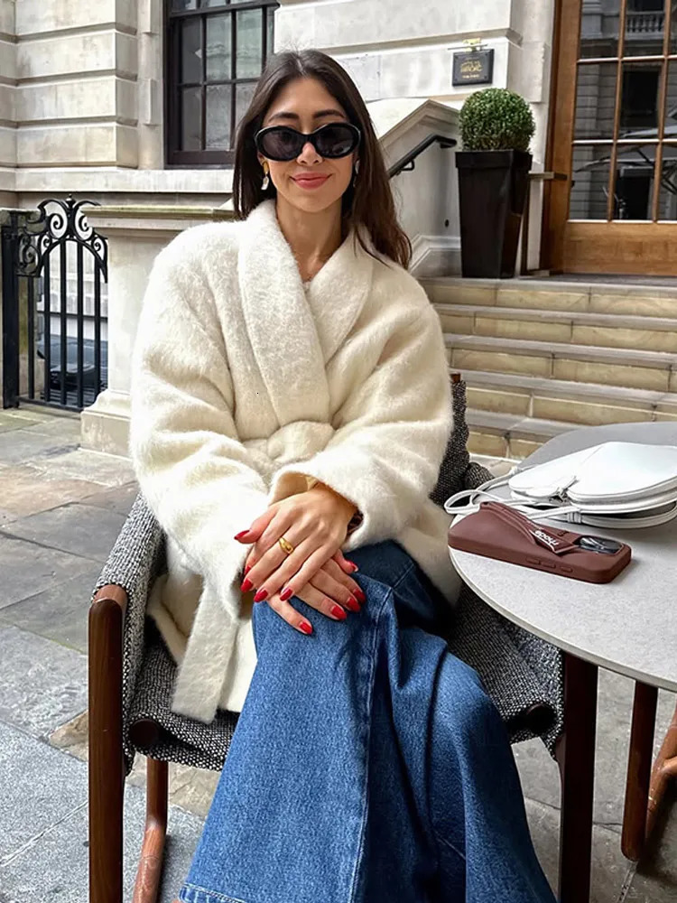 Classic White Lace Up Belted Wool Blends Coats Womens Elegant Solid Loose Warm Jackets Female Winter High Streetwear 241213
