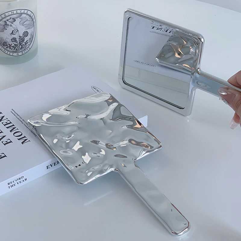 Luxury Handheld Cosmetic Mirror Ins Hand-held Desktop Makeup Metallic Mirror Vintage Beauty Mirrors Home Desk Decor Beaty ToolsXJ241213