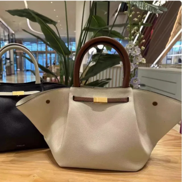Niche Design Autumn And Winter New Casual Versatile Frosted Suede Belt Buckle Portable Bat Shoulder Armpit Women's Bag PU Cartoon