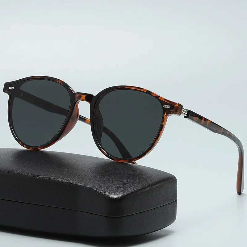 New Small Oval Womens Sunglasses Fashion Brand Women Casual Glasses Vintage Men Outdoor Sunshade Goggles UV400 Oculos De SolX241213
