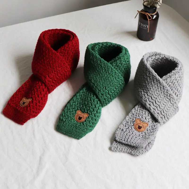 Scarves Wraps New Trendy Kid Scarf Boys Girls Cute Knitted Acrylic Warm Soft Small Scarf Baby Boys Cartoon Bear Pattern Red Christmas Scarf H241213