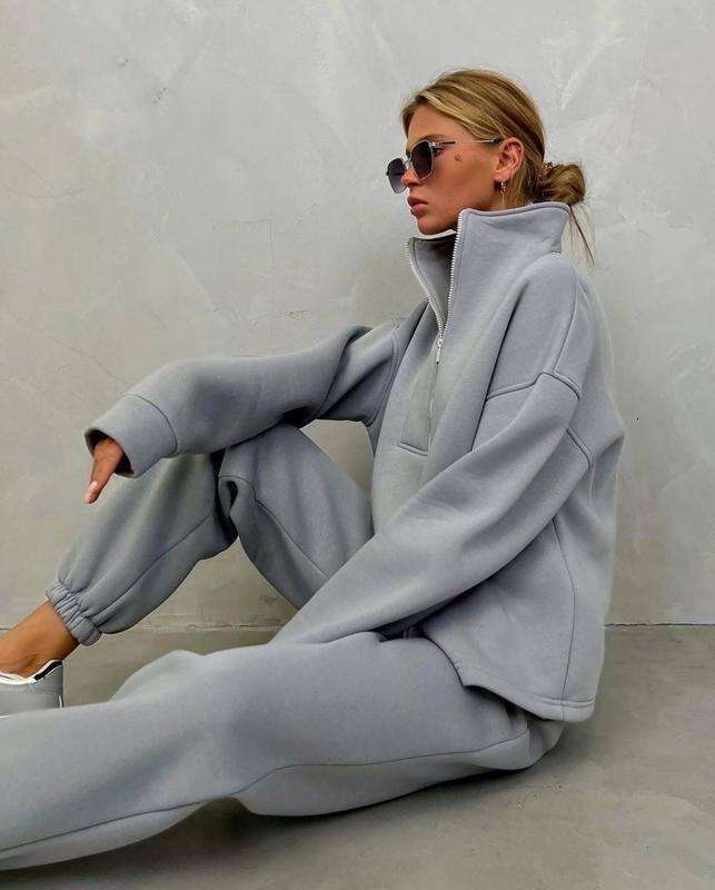 Spring Autumn New Women's Long Sleeved Stand Up Collar Zipper Sports Suit Two-Piece Set Trendy Clothing Fashionable And Casual Temperament