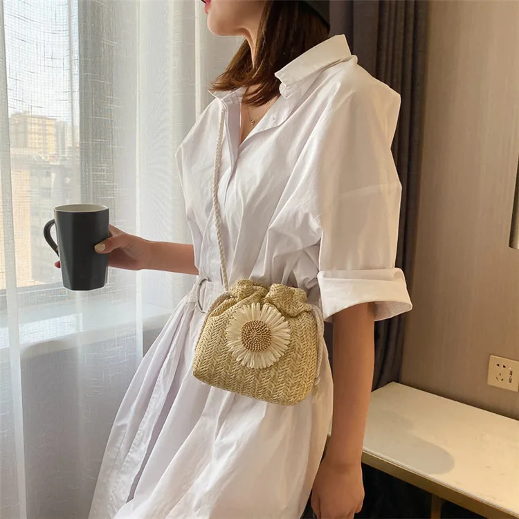 Womens Bag Summer Beach Straw Bags Classic Texture Sunflower Drawstring Woven Bucket Crossbody Shoulder Messenger 241203