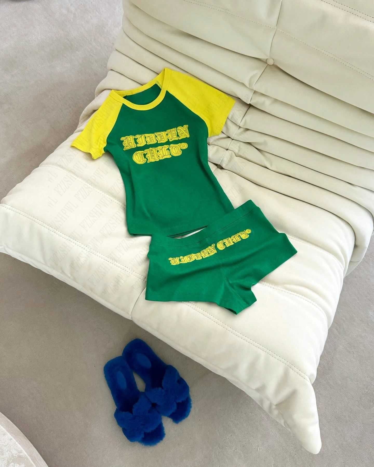 Women's Two Piece Pants Y2K Fashionable Casual Crop Top Suits Womens Summer Embroidered Letter Mixed Color Short Slve Slimming Fit and Shorts Sty
