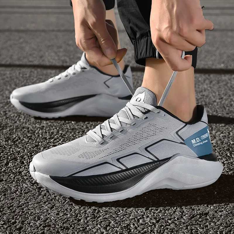 Step into Style Embrace Comfort and Casual Sophistication with Our Trendsetting Fashion Running ShoesC250304