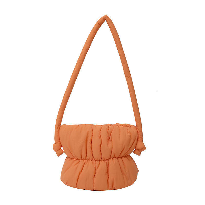 Popular cotton female niche design, cloud underarm personalized commuting bucket shoulder bag, 2024 new casual versatile fashion clothing