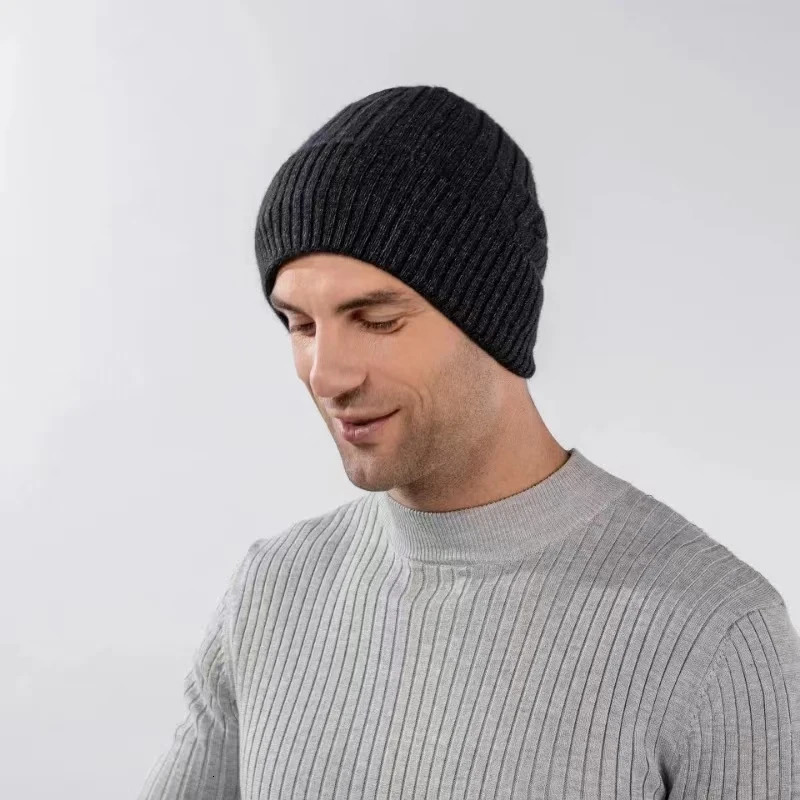 Large 60cm 66cm wool blend knitted hat for men to keep warm winter beagle pile driving and thick Toand large size cold skull hat 241205