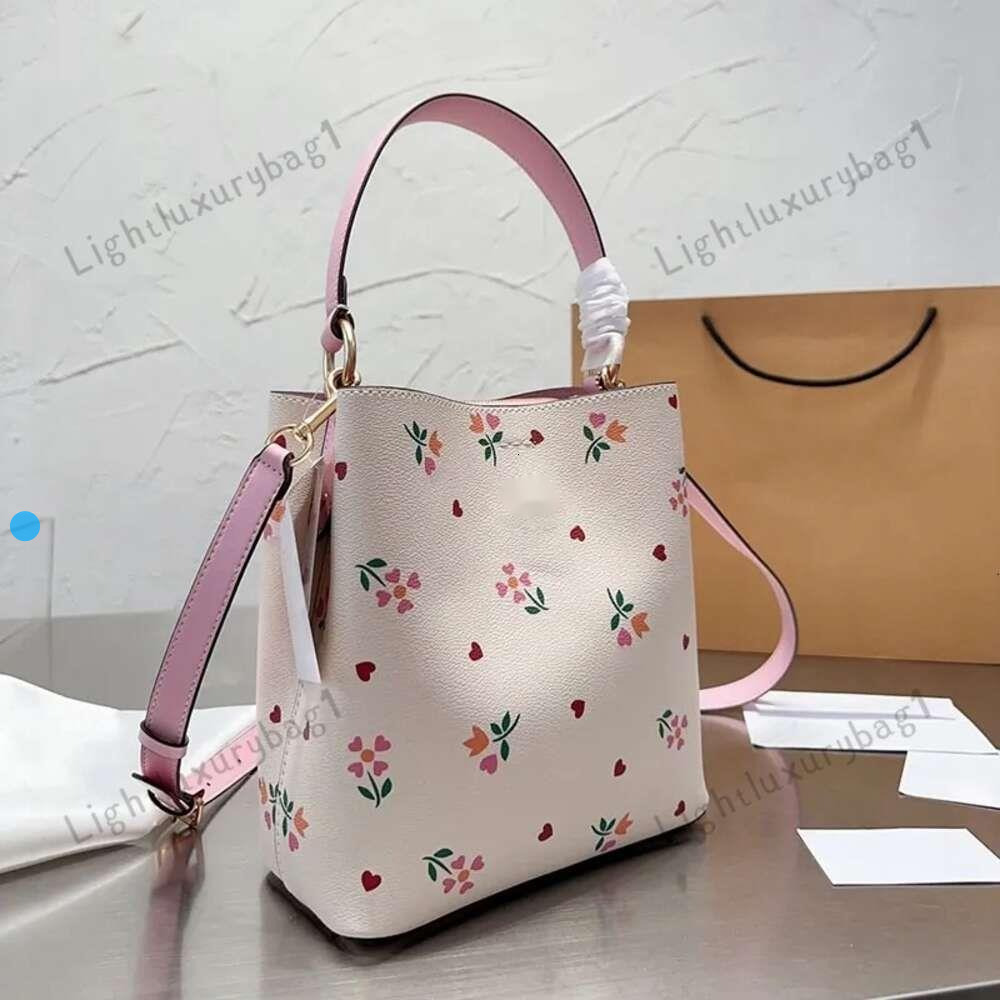 New Tote Bags Women Designer Bags Luxury Handbags Women Classic MOLLIE Flower Buckle Bag Fashion Shopping Shoulder Crossbody Lager Tote Purse 240307