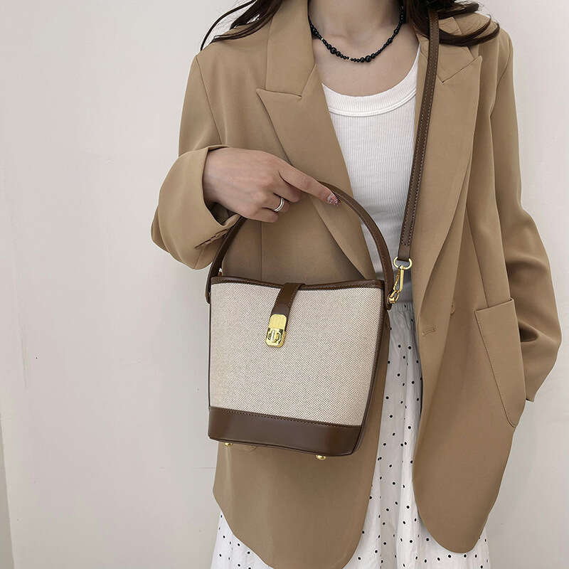 Wholesale Canvas Contrasting Splicing Hand-Held Bucket Women's Cross-Border New Single Shoulder Crossbody Bag, Fashionable Quality, Classic