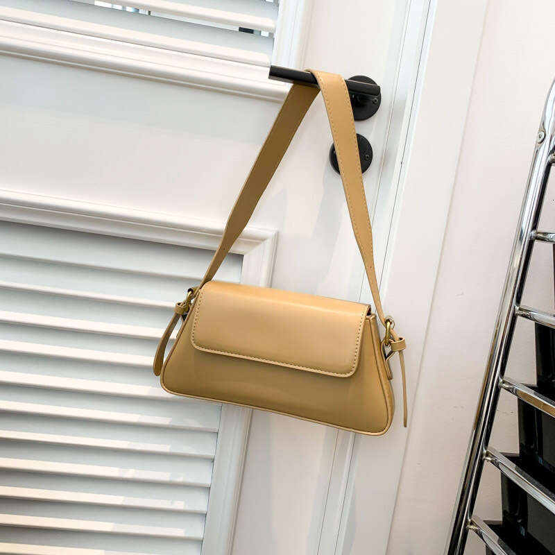 Internet celebrity high-end small square women's Korean version fashionable versatile single shoulder crossbody practical commuting armpit bag 20
