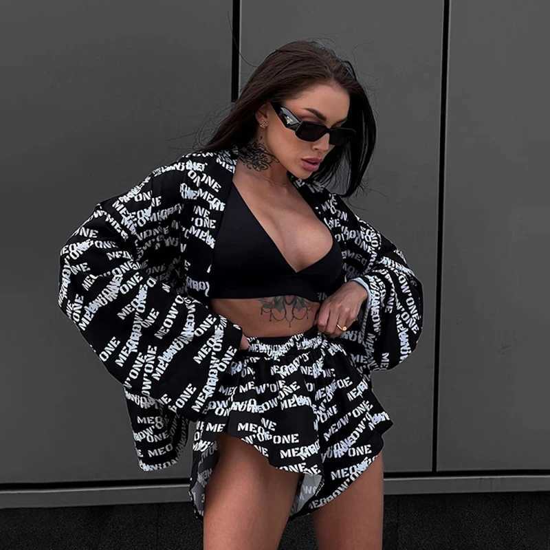 Women's Two Piece Pants Summer Two Piece Short Set New Loose Long Slved Womens Printed Casual Shirt With High Waisted Shorts Suit Y241213PH8I