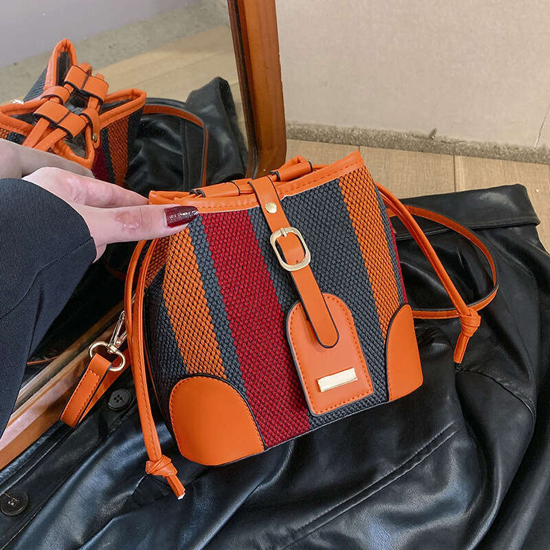 Striped Contrasting Color Hand-Held Bucket Autumn New Item, Korean Version, And Stylish Single Shoulder Crossbody Bag, Fashionable Quality, Classic