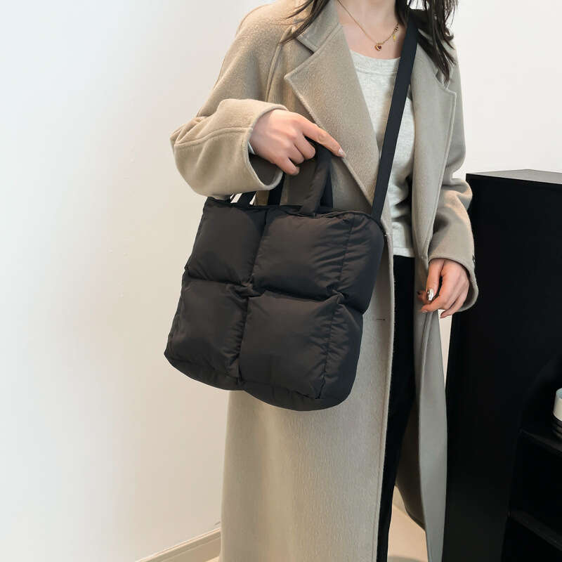 Fashionable Handheld Cotton Robe for Women 2025 Summer New Style Trendy Versatile Shoulder with High Quality and Simple Crossbody Bag