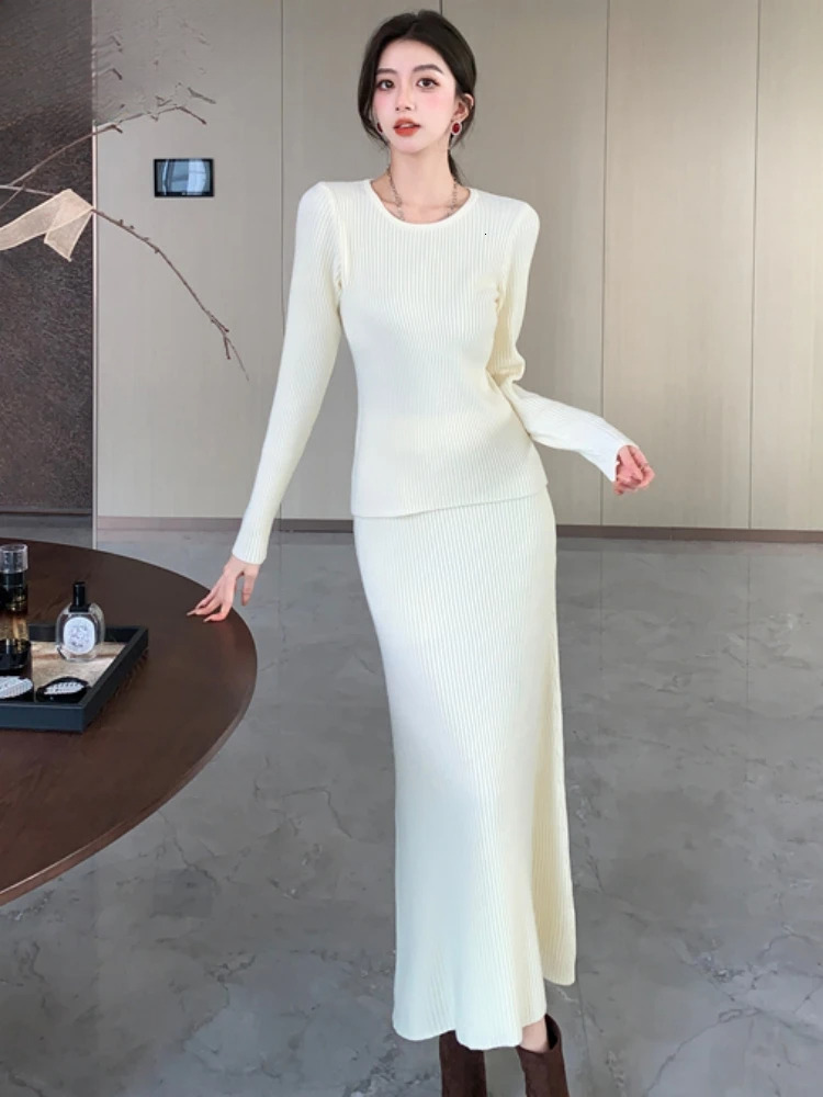 Autumn Winter Women Turtleneck Cloak Tracksuits Fashion Knitted Long Skirts Set Ladies Sweater Suit Vintage 3 Pieces Sets