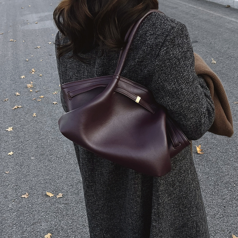 Large Capacity Tote For Women 2025 Spring/Winter New Commuting Lazy Style Vegetable Basket One Shoulder Dumpg Bag