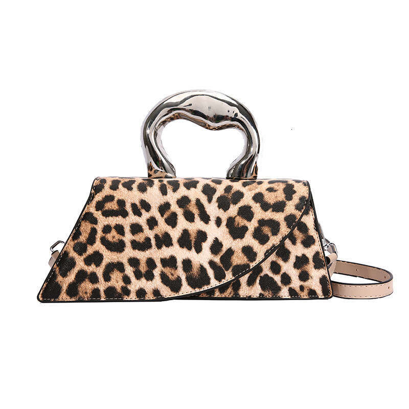 Niche design bag for women, internet celebrity, spicy girl leopard print small square high-end handbag, shoulder crossbody bag, 2024 new style, chic a
