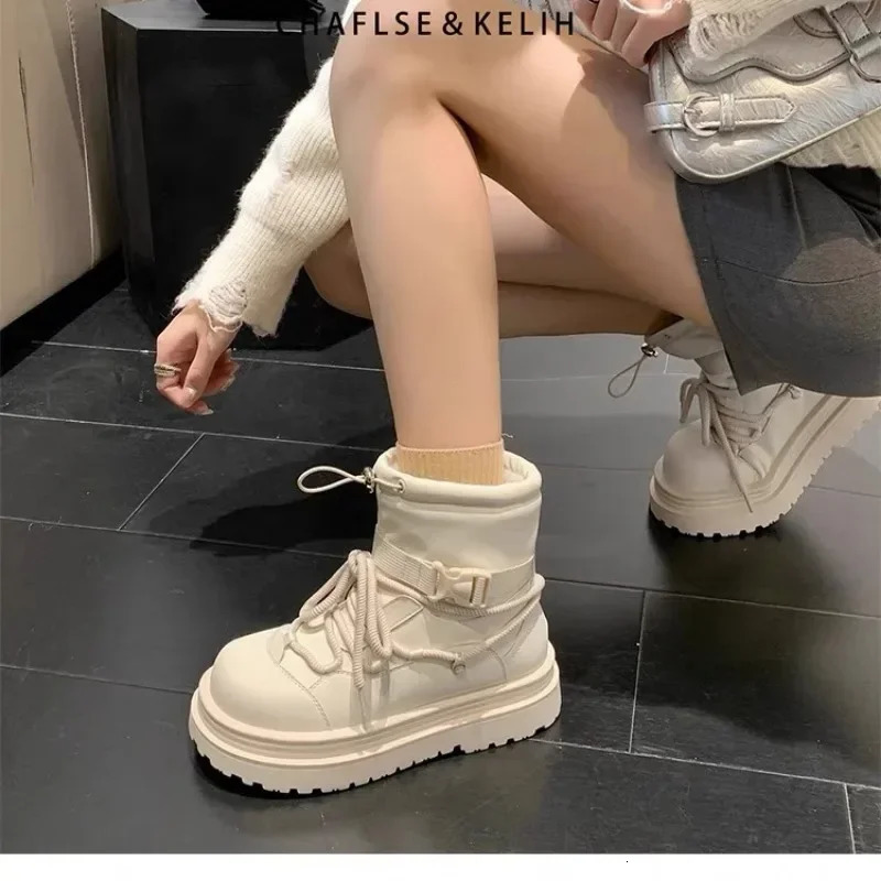 Womens snow boots winter ankle length flat bottomed thick soled warm cotton shoes short plush womens 2024 casual boots style flat bottomed 241213