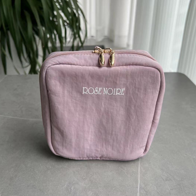 Makeup Toiletries Bag, Women's 2024 New Large Capacity, Simple Travel, Portable Small Storage Bag