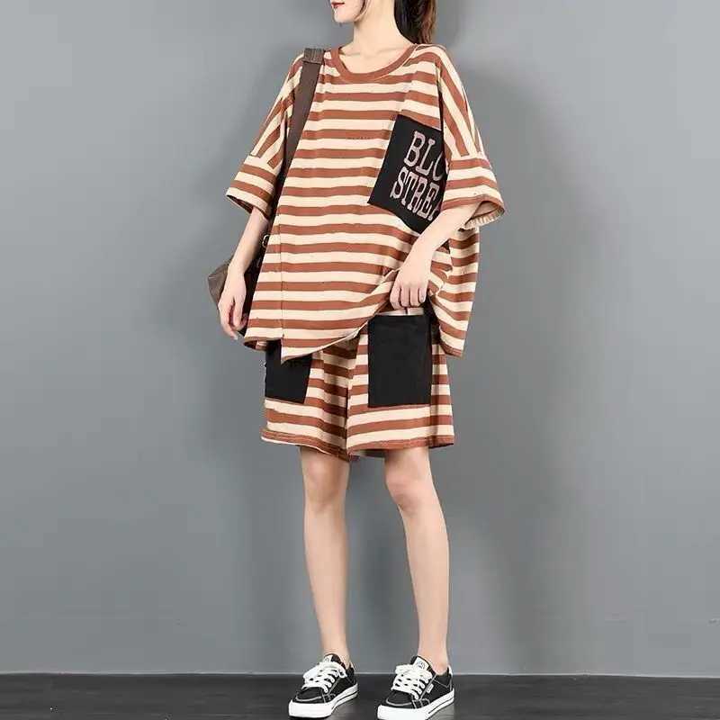 Women's Two Piece Pants Womens Short-slved Suit 2024 Summer New Oversized Striped T-shirt Short Pants Two Piece Sets Oversized Women Clothing Sui