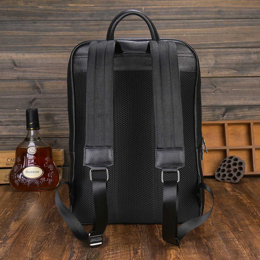 Backpack Men's leather backpack Simple and light travel bag Business casual men's large capacity travel computer bag 241215