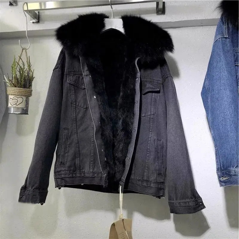 Womens large fur collar denim jacket loose fit for winter 2024 paired with a velvet thick cotton coat 241211