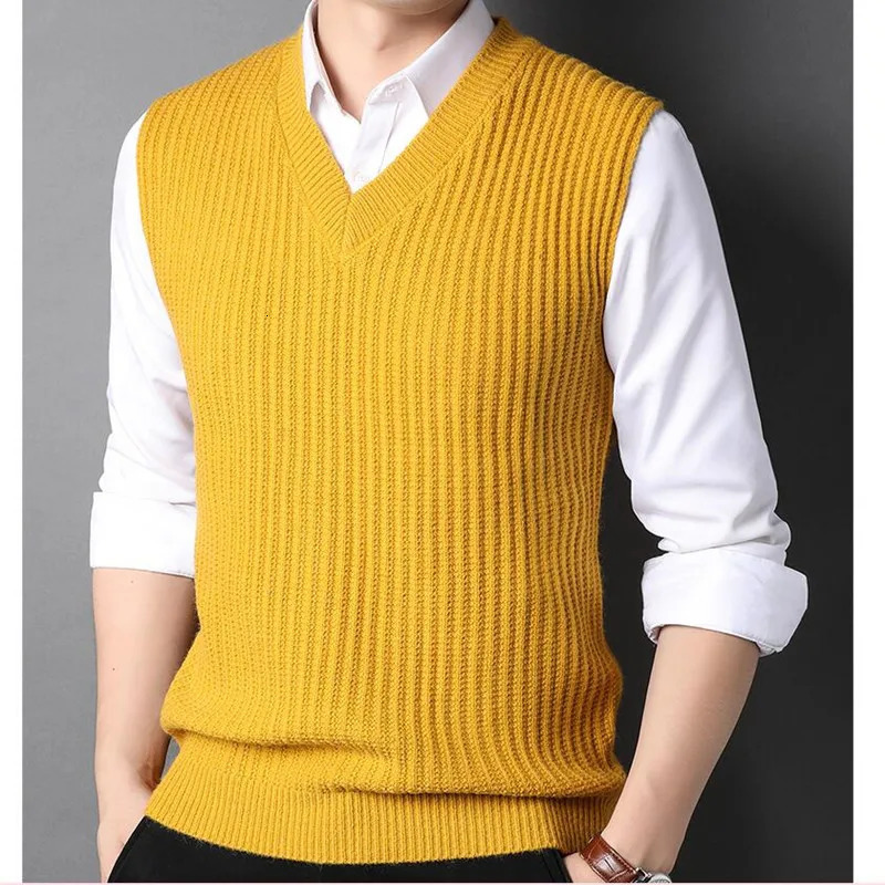 Sweater Vest Men Plus Size S4XL Spring Autumn Oversize Mens Vests Solid Simple Allmatch Vneck Couples Retro Khaki Soft 241213