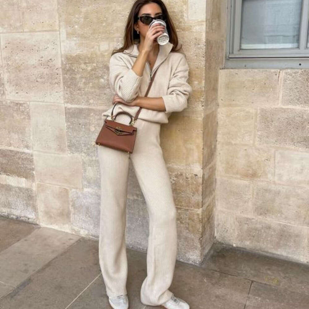 New Autumn Winter Two-Piece Set Of Comfortable Lapel Long Sleeved Sweater Knitted Suit, Trendy Clothing, Fashionable And Casual Temperament