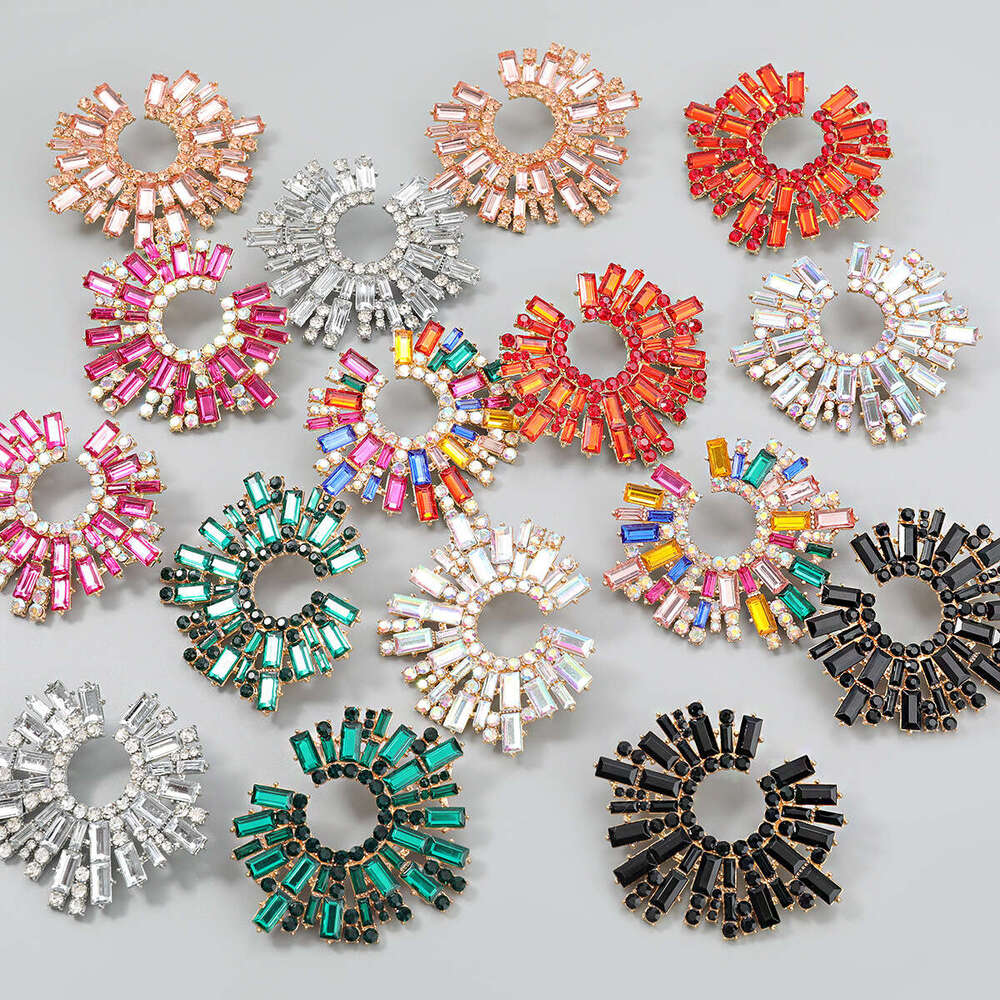 New Alloy Water Dia Suower for Women's Super Sparkg Trendy Dinner Earrings